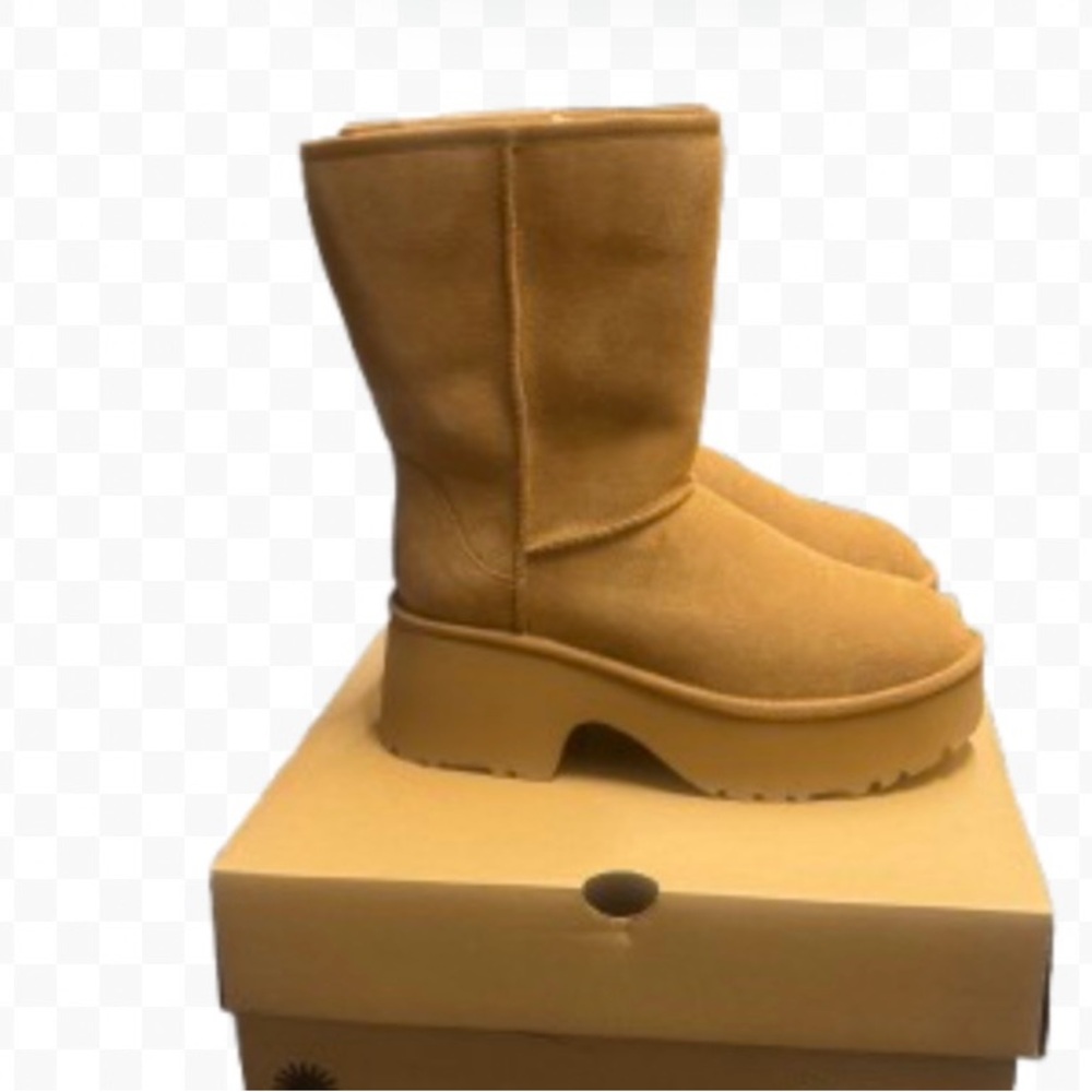 UGG Classic New Heights Short Boot (Women) Size 9 Chestnut New in the box.